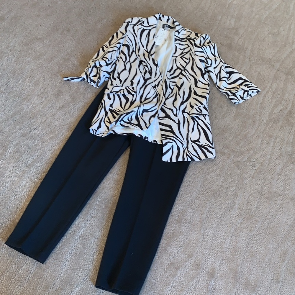 Zara‎ Mid Rise Trousers - Picture 13 of 17